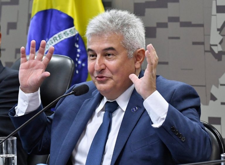 Ministro da Ciência e Tecnologia internado em Brasília