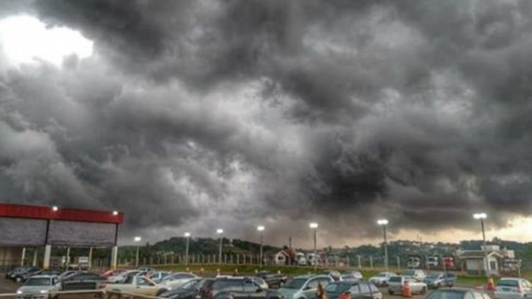 Instituto emite aviso de tempestade para 14 cidades do ES