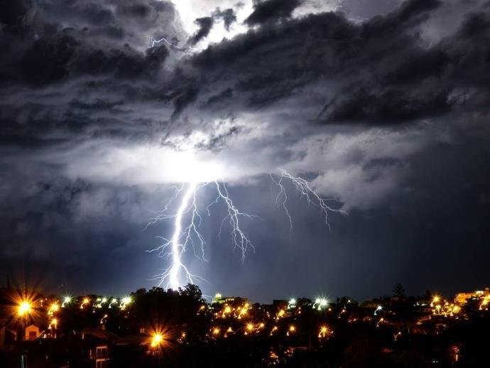 Espírito Santo sob alerta de tempestades, chuvas e vendaval nesta terça (22)