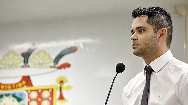 Em Anchieta vereador Tássio Brunoro sugere criação de programa de “Apadrinhamento Afetivo”