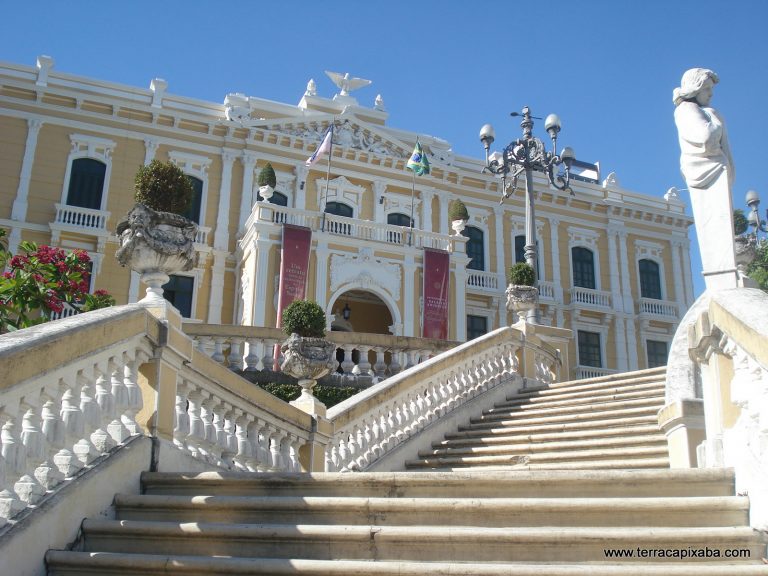 Dia do Servidor: saiba o que funciona nesta segunda-feira