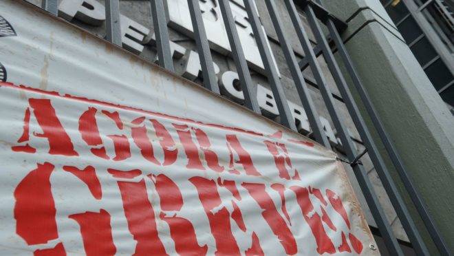 Petroleiros anunciam que entram em greve a partir de sábado