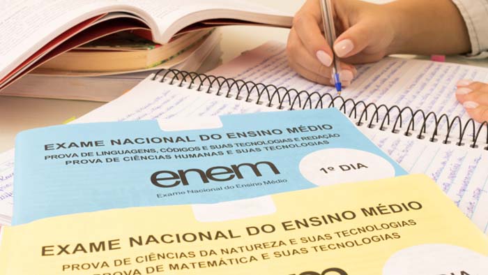 Especialistas dão dicas de como se preparar para a redação do Enem