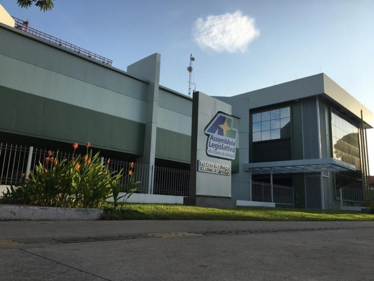 CONCURSO: Mais de 300 vagas para quem é formado em Direito