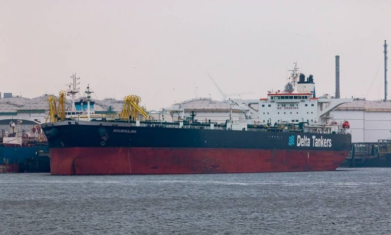 Navio Bouboulina, da empresa Delta Tankers, é responsável pelo vazamento de petróleo, diz PF