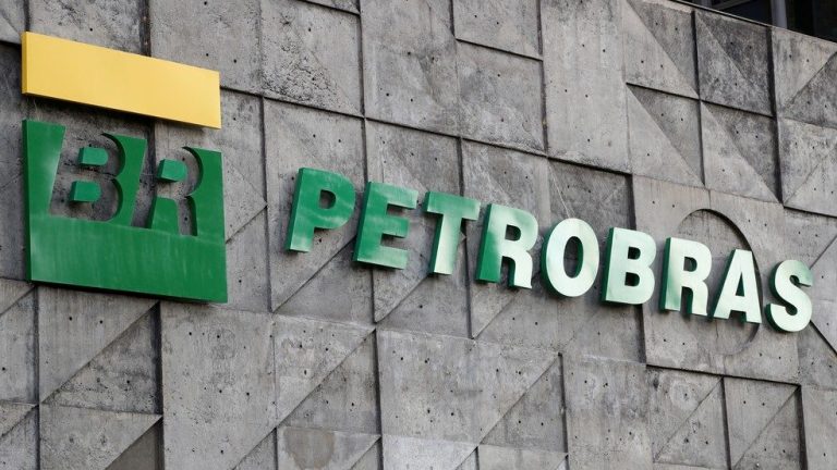 Governo estuda compensação em caso de alta dos combustíveis