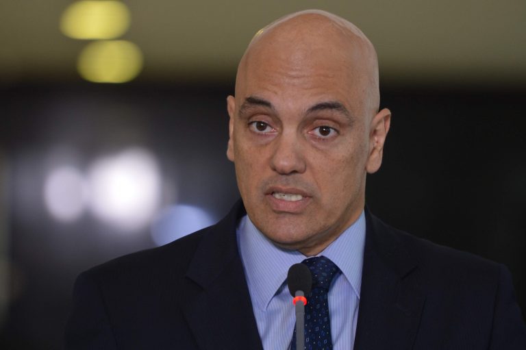 Moraes permite uso de dados do Facebook pela Polícia Federal