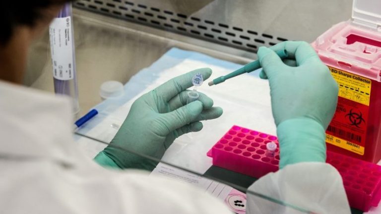 Anvisa autoriza testes de vacina da Pfizer contra a covid-19