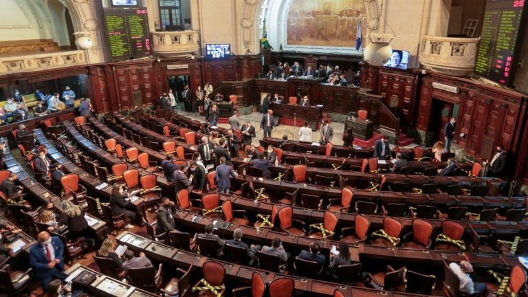 Alerj aprova impeachment de Wilson Witzel por unanimidade