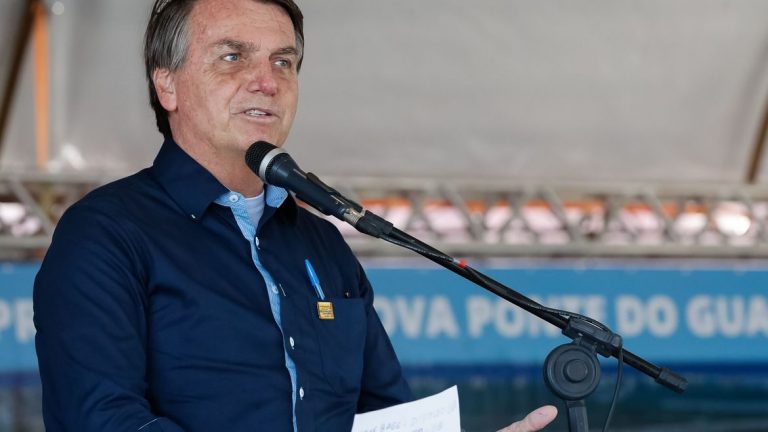 “É menos ruim ter inflação que um desabastecimento”, diz Bolsonaro