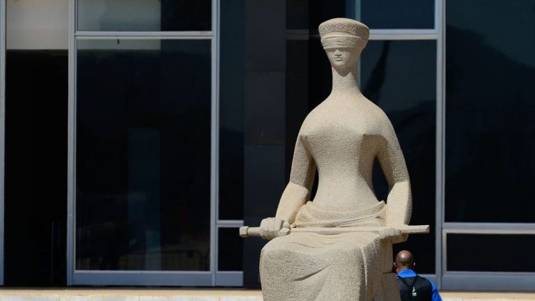 Reeleição de Maia e Alcolumbre é admitida por quatro ministros do STF