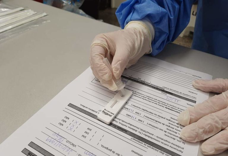 ES registra quase 3 mil casos de covid nos últimos três dias
