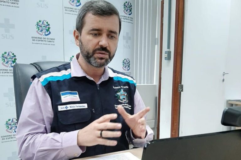ES vive 5ª onda da covid-19 e uso de máscaras em ambientes fechados segue recomendado