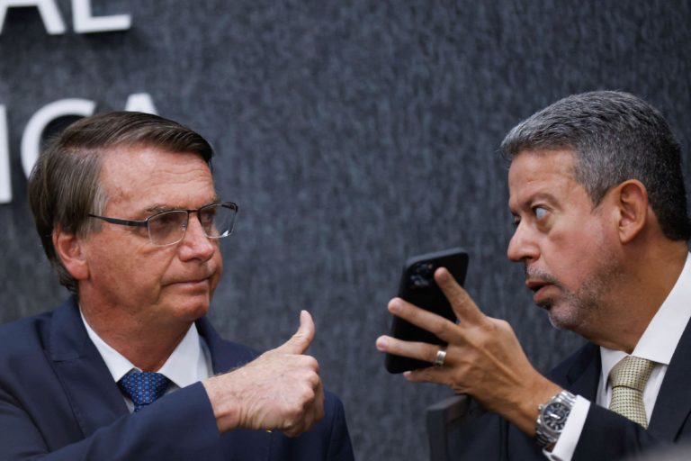Bolsonaro nega ter atacado nordestinos ao chamá-los de analfabetos