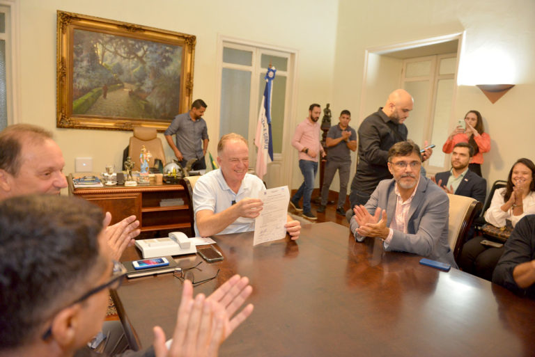 Governo autoriza obras nos parques estaduais da Pedra Azul e Cachoeira da Fumaça