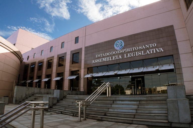 Assembleia: sessão nesta quinta (22) vota aumento do salário dos deputados
