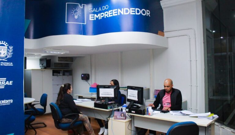 Sala do Empreendedor auxilia MEI na declaração anual de rendimento