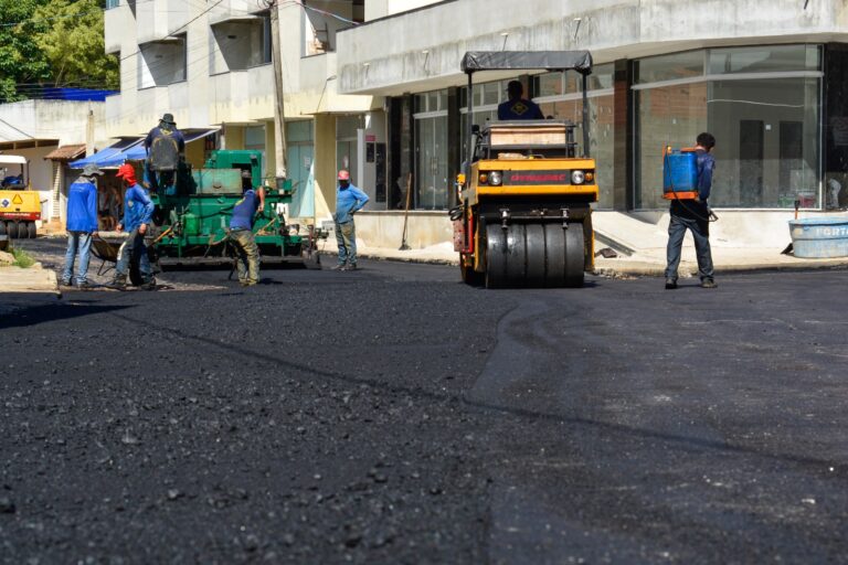 Obras de recapeamento serão retomadas no centro de Presidente Kennedy