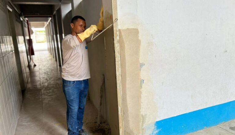 Escolas municipais de Cachoeiro recebem melhorias para a volta às aulas