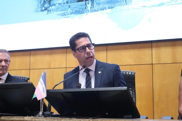 Marcelo Santos é eleito presidente da Assembleia do ES