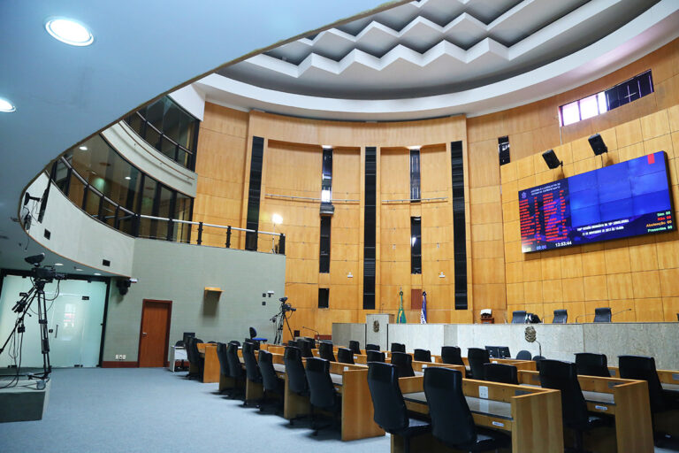 É hoje! Deputados vão tomar posse em sessão solene na ALES