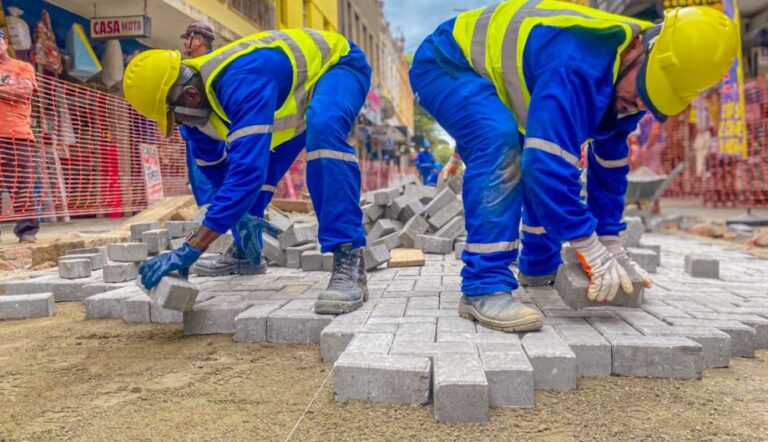 Cachoeiro: Rua Quintiliano de Azevedo recebe obras de revitalização