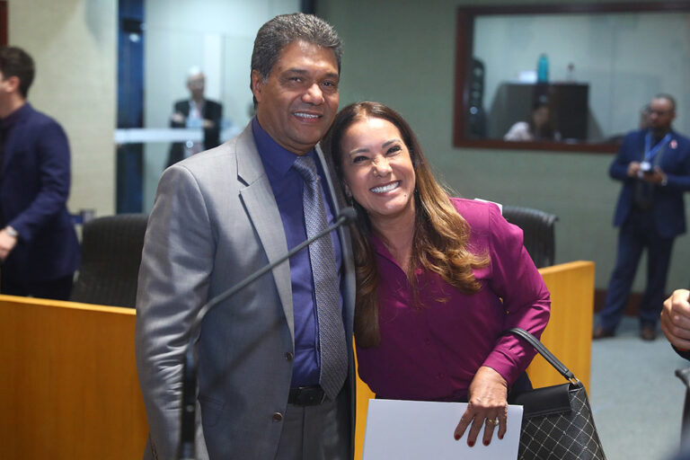 Assembleia aprova acesso gratuito a remédios à base de canabidiol