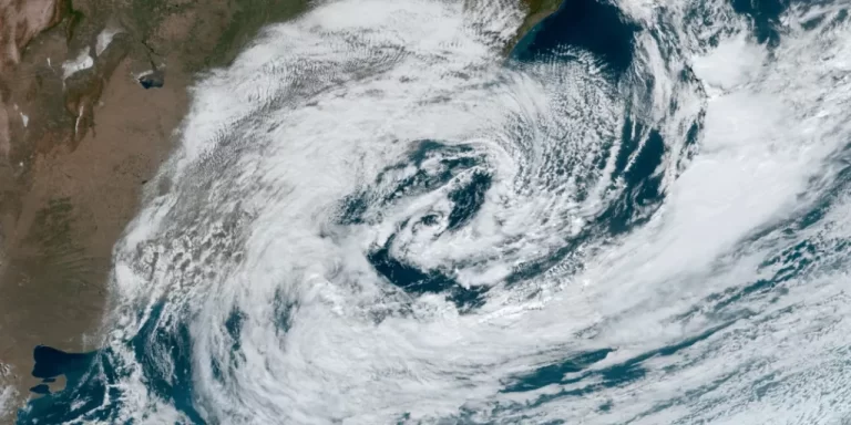 Alerta de perigo emitido pelo INMET chama atenção para tempestade com rajadas de vento no sul capixaba