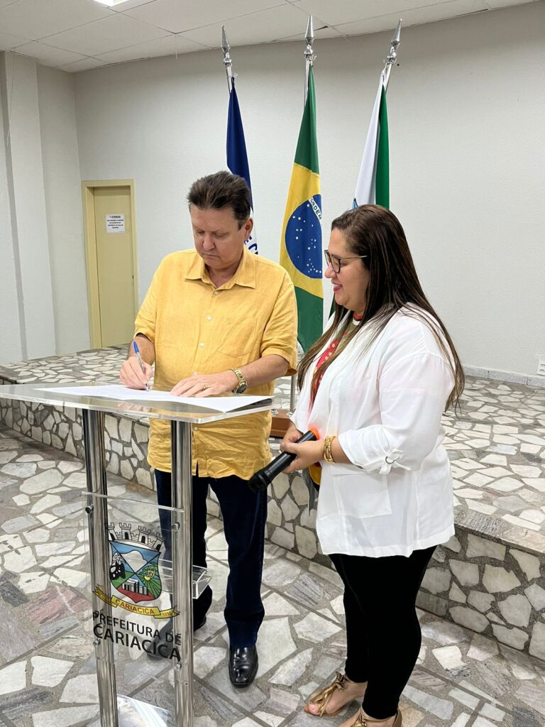 Prefeitura de Cariacica anuncia novo reajuste salarial para professores