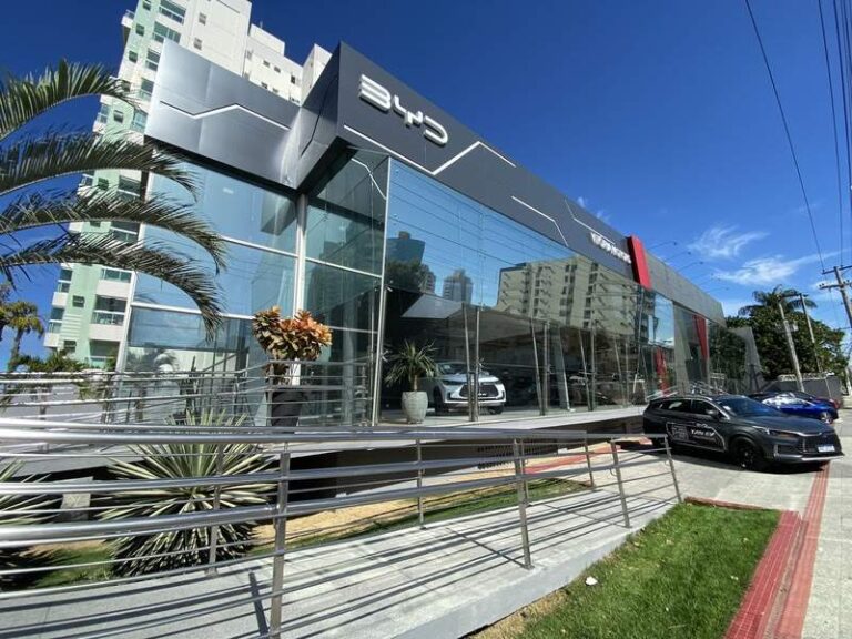 BYD quer chegar a 200 concessionárias no Brasil até o final de 2024
