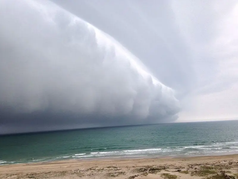 Forte frente fria avança no fim do mês para o sul do ES