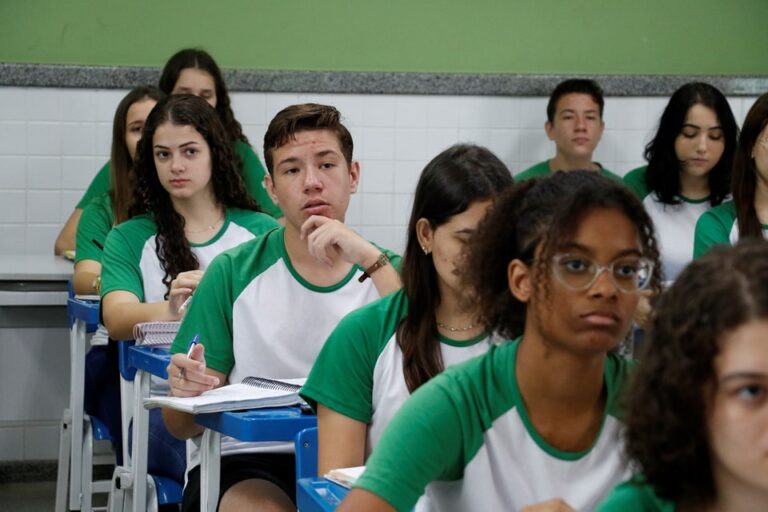 Rematrículas na rede estadual de ensino começam na próxima terça (29)