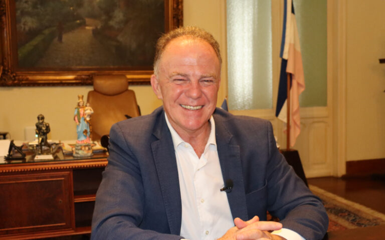 Casagrande antecipa pagamento do salário dos servidores para o dia 28