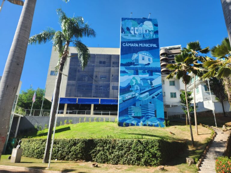 Câmara de Cachoeiro vai dar abono de R$ 6 mil a 250 servidores