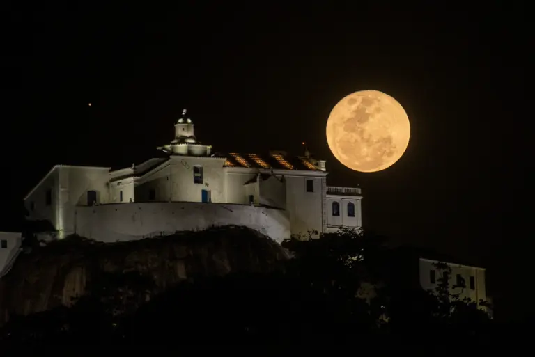 Maior superlua do ano pode ser vista nesta quinta-feira