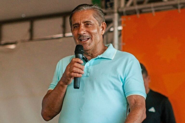 Prefeito Dorlei Fontão assina lei que garante abono de 4 mil aos servidores de Kennedy