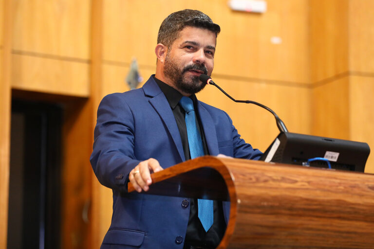 Decisão do TRE tira Allan Ferreira da Assembleia