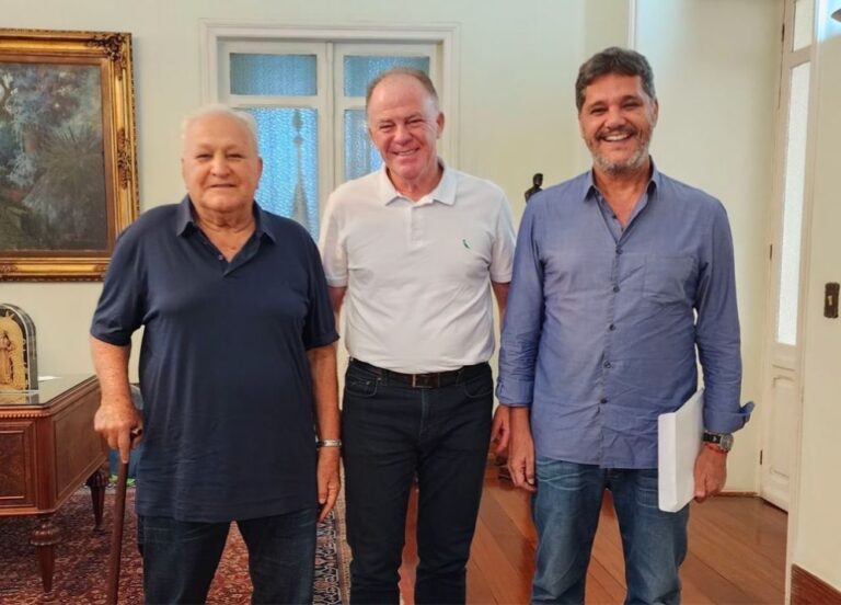 No primeiro dia de trabalho Ferraço visita Casagrande e discute aeroporto, duplicação e macrodrenagem