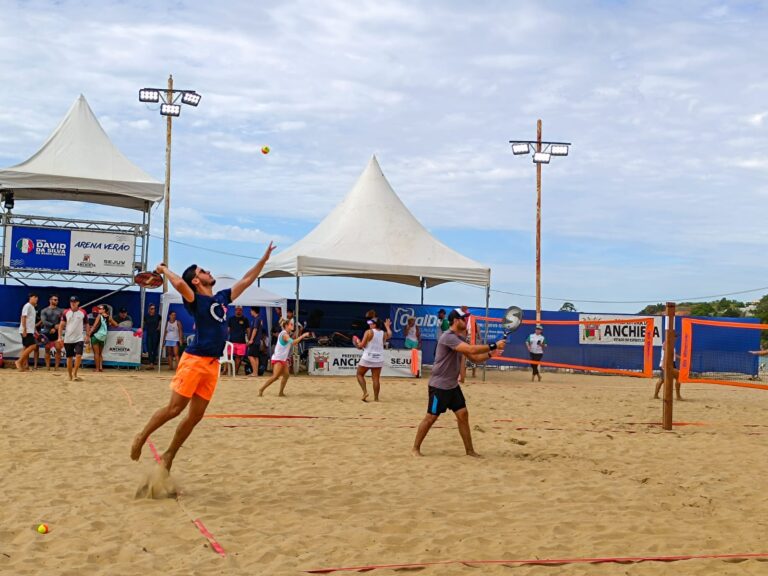 Competição de beach tennis abriu a programação de verão de Anchieta