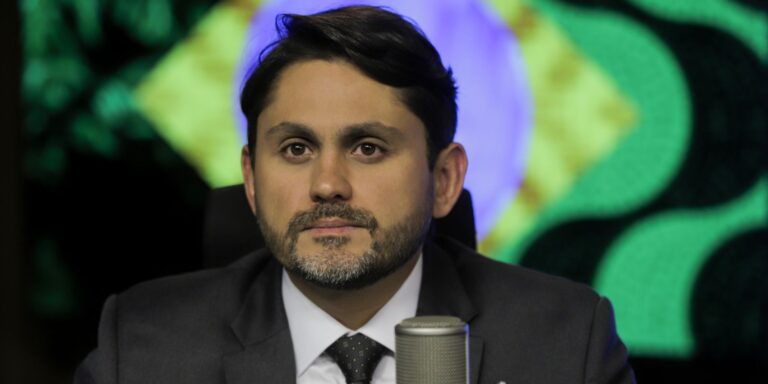 PGR denuncia ministro das Comunicações por desvio de emendas