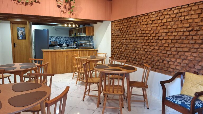Sucesso em Anchieta, Cafeteria Empório Rerigtiba reabre com novo endereço e cardápio renovado