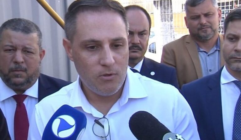 “Meu filho só foi fazer uma consulta”, diz pai de bebê que morreu em clínica de Vila Velha