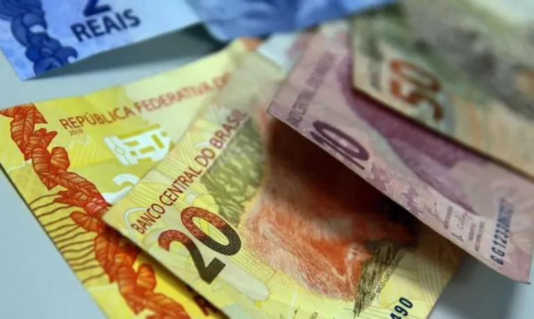 Orçamento 2026 prevê salário mínimo de R$ 1.631 e superávit primário de 0,25% do PIB