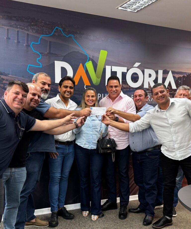 Adriana Costa, mãe de Peter Costa, prefeito de Mimoso, se filia ao Progressistas e, se quiser, poderá ser candidata em 2026