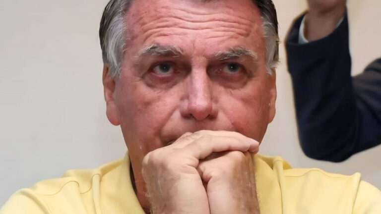 Bolsonaro tem diagnóstico de câncer de pele após internação em Brasília
