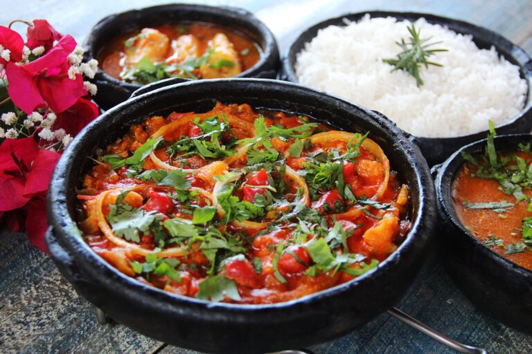 Hoje o dia é dela: Saiba mais sobre a história da moqueca capixaba e aprenda a receita