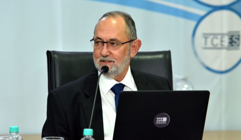 Ciciliotti é eleito presidente do Tribunal de Contas do ES