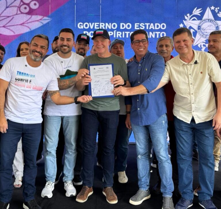 Casagrande entrega pavimentação do acesso ao Monte Aghá e Tyago anuncia nova UPA em Itapemirim