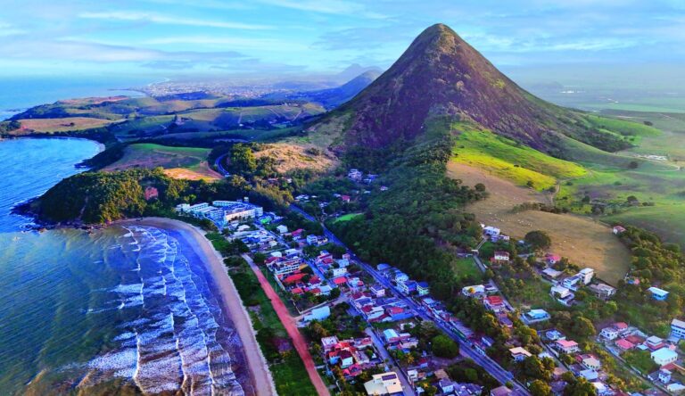 Inauguração de pavimentação do acesso ao Monte Aghá marca novo passo para o turismo em Itapemirim