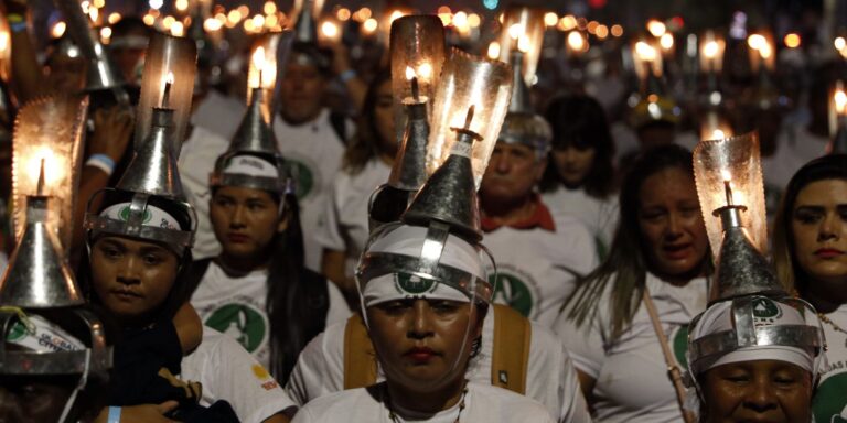 Extrativistas marcham na COP por reconhecimento na proteção florestal